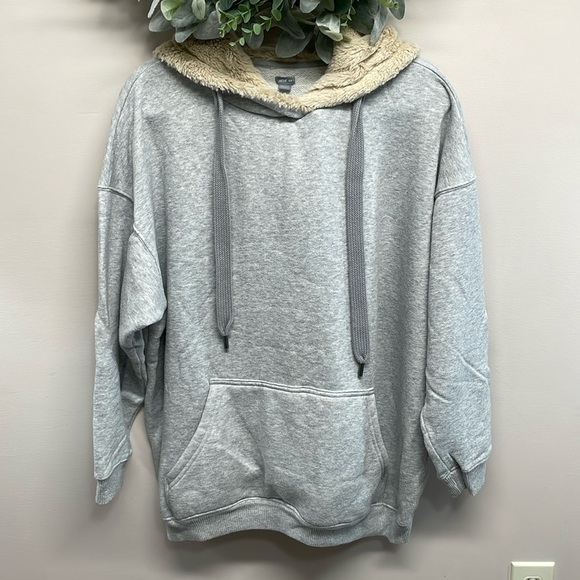 Aerie Oversized Cozy Spring Street Faux Fur Lined Hoodie Sweatshirt Gray M - Picture 1 of 16